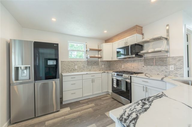 1316 Barkley Rd, Port Vue, PA 15133