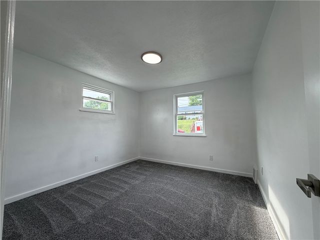 1316 Barkley Rd, Port Vue, PA 15133