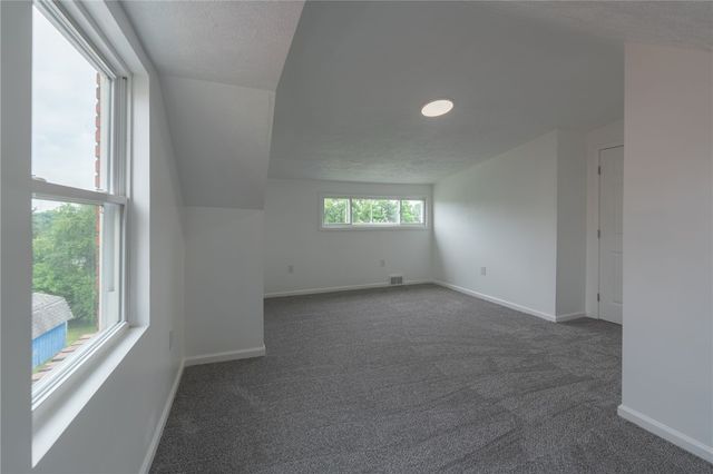 1316 Barkley Rd, Port Vue, PA 15133
