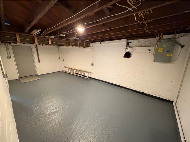 1316 Barkley Rd, Port Vue, PA 15133
