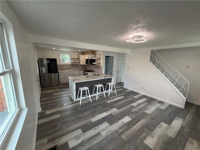 1316 Barkley Rd, Port Vue, PA 15133