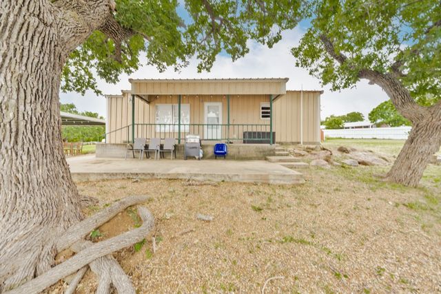 120 Tettleton Circle, Bowie, TX 76230