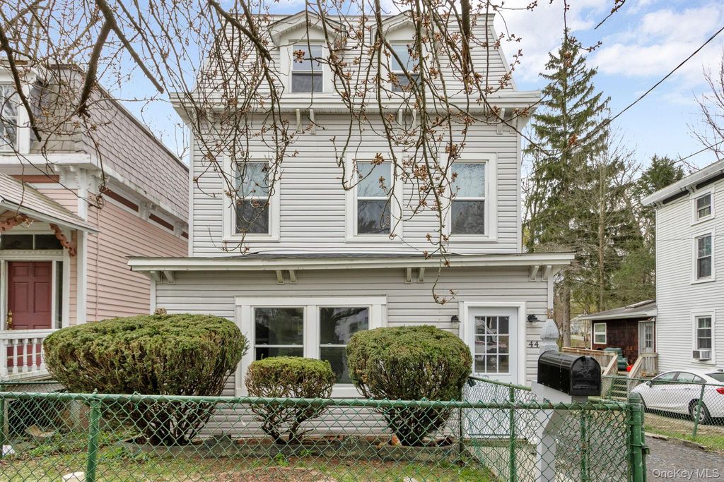 44 Glenwood Avenue, Poughkeepsie, NY 12603