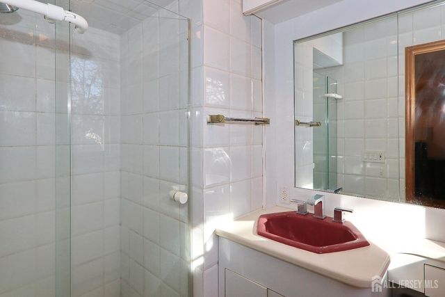 240 Twin Oaks Terrace, Westfield, NJ 07090