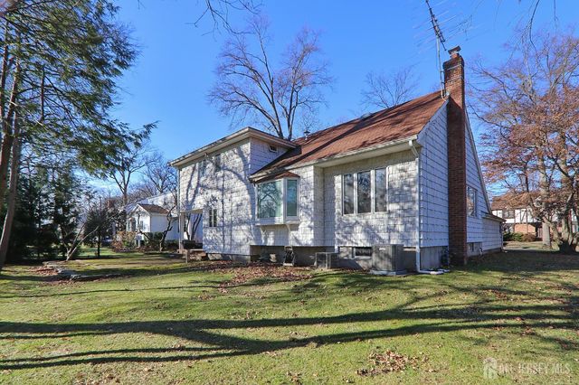 240 Twin Oaks Terrace, Westfield, NJ 07090