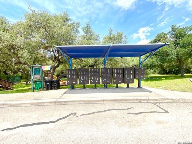 166 Red Hawk Rdg, San Antonio, TX 78258