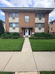 1941 S 16th Avenue 2N, Broadview, IL 60155