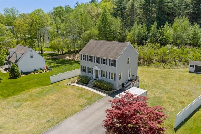 4 Brookside Drive, Douglas, MA 01516