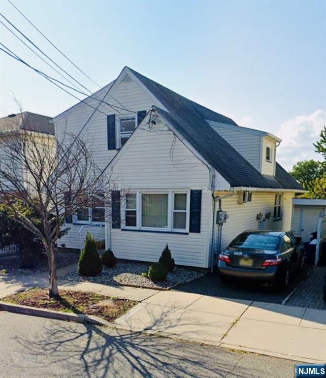 639 8th Street, Lyndhurst, NJ 07071