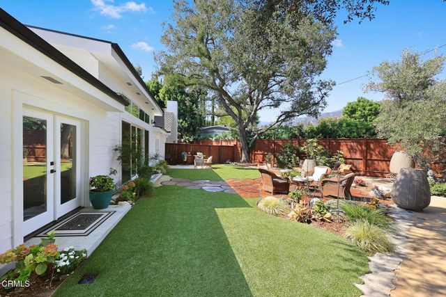 601 Durwood Drive, La Canada Flintridge, CA 91011
