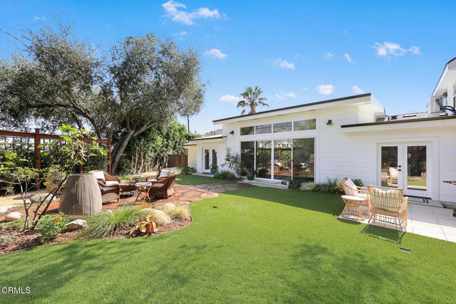 601 Durwood Drive, La Canada Flintridge, CA 91011