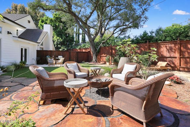 601 Durwood Drive, La Canada Flintridge, CA 91011