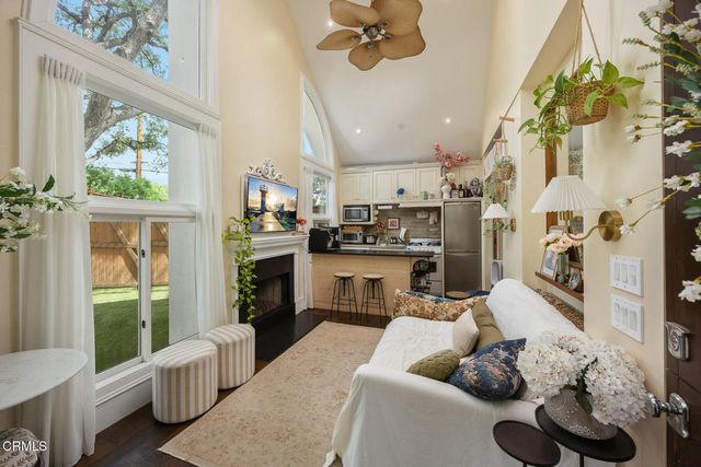 601 Durwood Drive, La Canada Flintridge, CA 91011