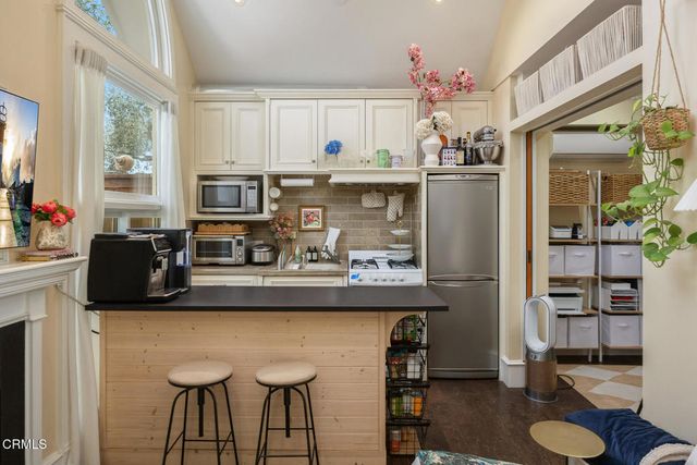 601 Durwood Drive, La Canada Flintridge, CA 91011