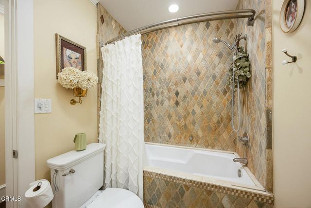 601 Durwood Drive, La Canada Flintridge, CA 91011