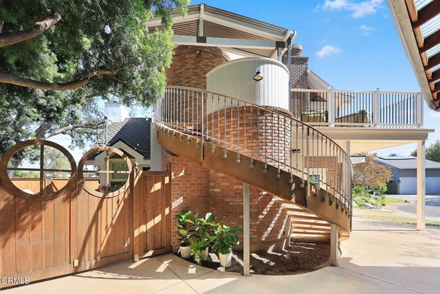 601 Durwood Drive, La Canada Flintridge, CA 91011