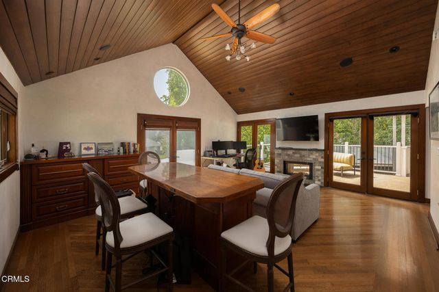 601 Durwood Drive, La Canada Flintridge, CA 91011