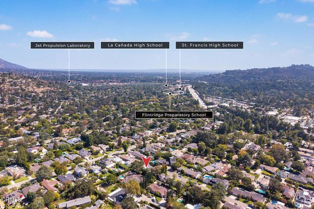 601 Durwood Drive, La Canada Flintridge, CA 91011