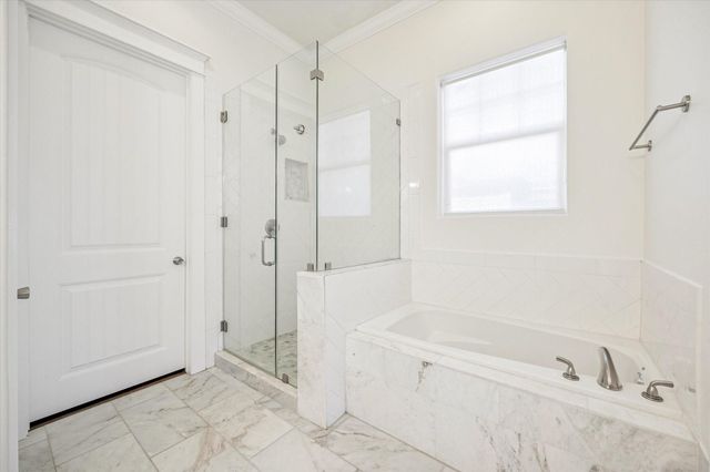 304 Walton Street, Houston, TX 77009