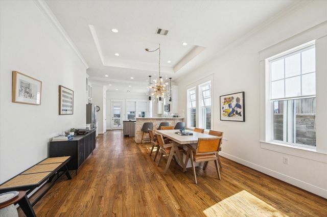 304 Walton Street, Houston, TX 77009