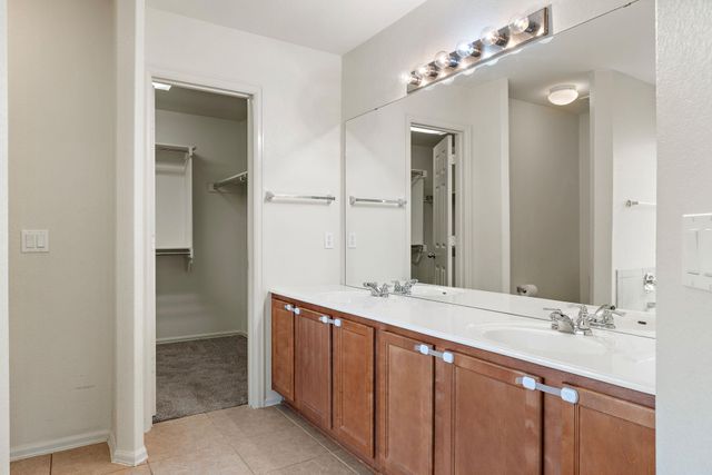 225 King Elder LN, Leander, TX 78641