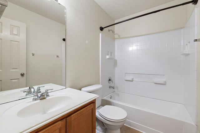 225 King Elder LN, Leander, TX 78641
