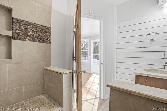 33805 Orangelawn Street, Livonia, MI 48150