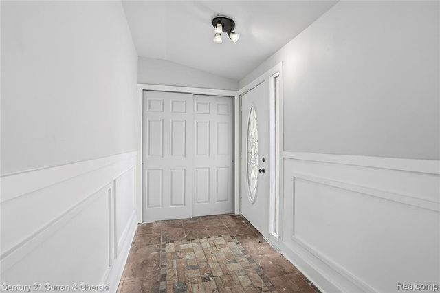 33805 Orangelawn Street, Livonia, MI 48150