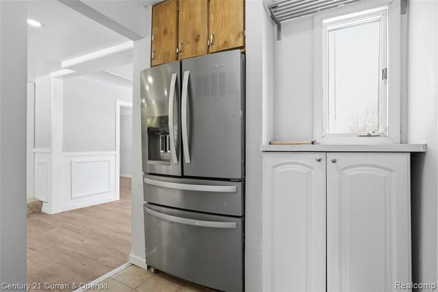 33805 Orangelawn Street, Livonia, MI 48150