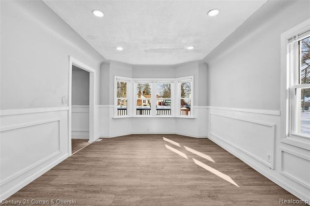 33805 Orangelawn Street, Livonia, MI 48150