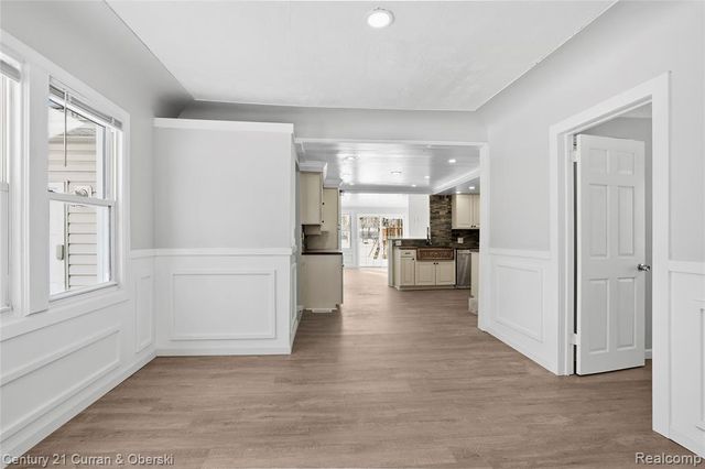 33805 Orangelawn Street, Livonia, MI 48150