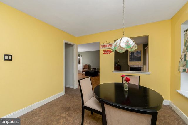 180 INDEPENDENCE DR, Holland, PA 18966