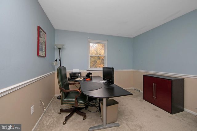 180 INDEPENDENCE DR, Holland, PA 18966