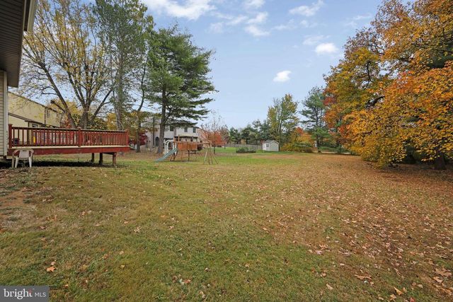 180 INDEPENDENCE DR, Holland, PA 18966