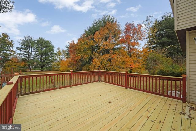 180 INDEPENDENCE DR, Holland, PA 18966