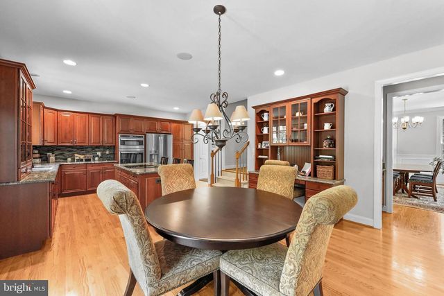 17 LOWBRIDGE PSGE, Medford, NJ 08055
