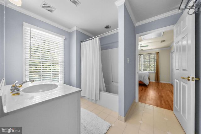 17 LOWBRIDGE PSGE, Medford, NJ 08055