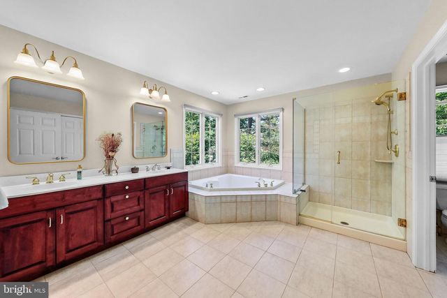 17 LOWBRIDGE PSGE, Medford, NJ 08055