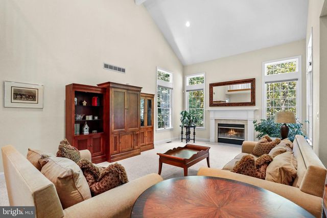 17 LOWBRIDGE PSGE, Medford, NJ 08055