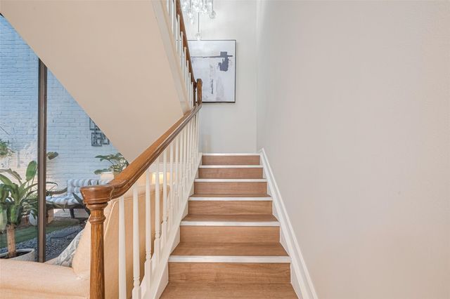 3 River Hollow Lane, Houston, TX 77027