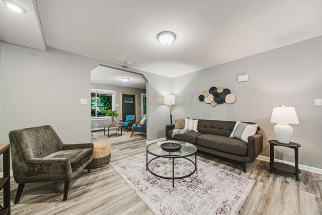 214 S Brinker Avenue, Columbus, OH 43204