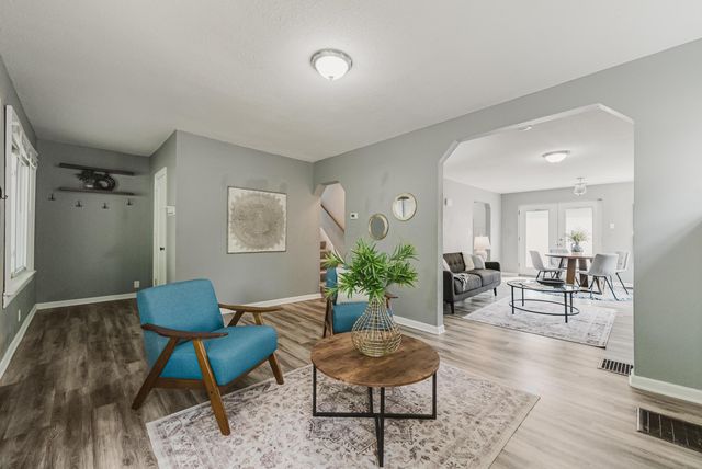 214 S Brinker Avenue, Columbus, OH 43204
