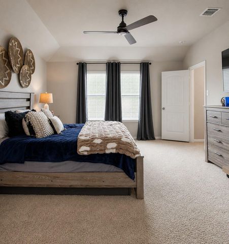 484 Spider Lily DR, Kyle, TX 78640
