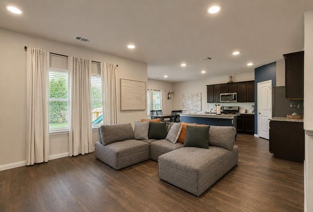 484 Spider Lily DR, Kyle, TX 78640
