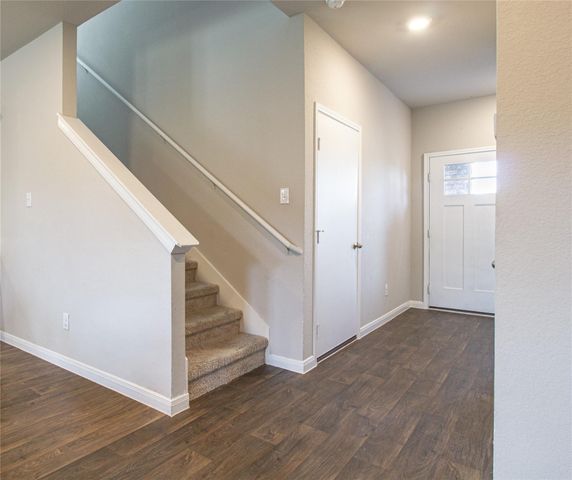 484 Spider Lily DR, Kyle, TX 78640