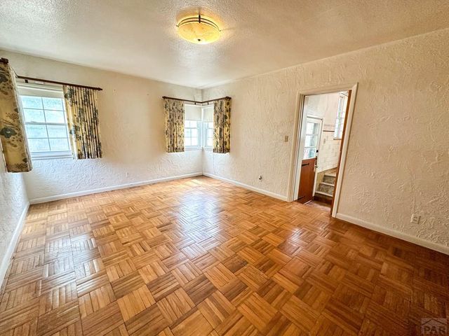 117 S 5th St, Holly, CO 81047