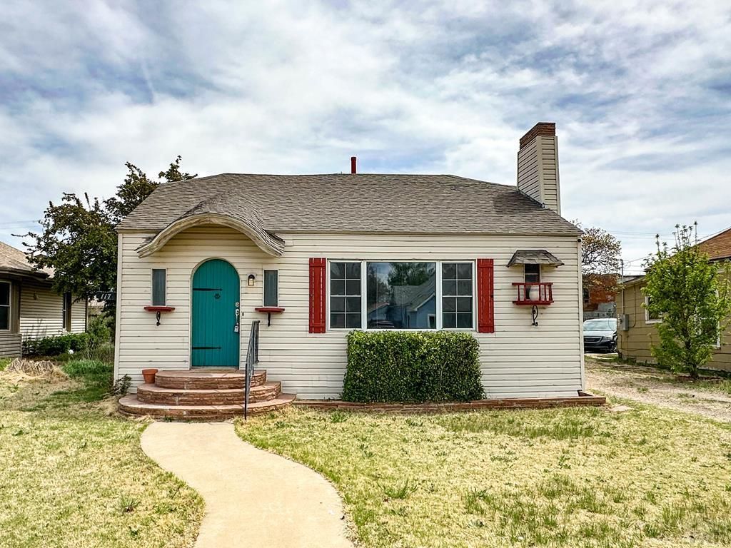 117 S 5th St, Holly, CO 81047