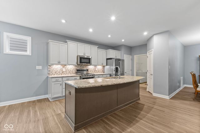 5833 Lyster Lane, Indianapolis, IN 46239