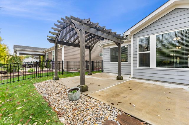 5833 Lyster Lane, Indianapolis, IN 46239