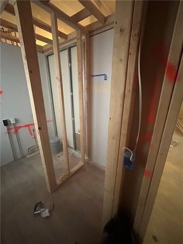 1038 E 5TH Street, Kansas City, MO 64106